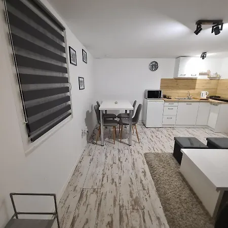 Maly Bialy Cicha 1 Apartman *