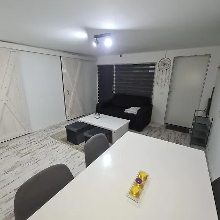 Maly Bialy Cicha 1 Apartman